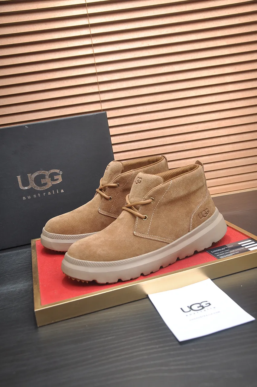 Men's shoes 💰580💶【UGG】(full genuine wool lining) Please pay attention to the original quality and compare the thickness of the wool 🏮🏮Hot style Martin boots from Australia's warm luxury brand men's shoes, official website synchronization, Beckham men's style..., made of imported top-layer waxed cowhide, waxed toe, Australian real wool velvet lining Carefully sewn...Imported rubber Martin boots outsole (comfortable, soft and wear-resistant). I really like the quality...Exquisite workmanship, you can't put it down once you see it. Code number 39-44